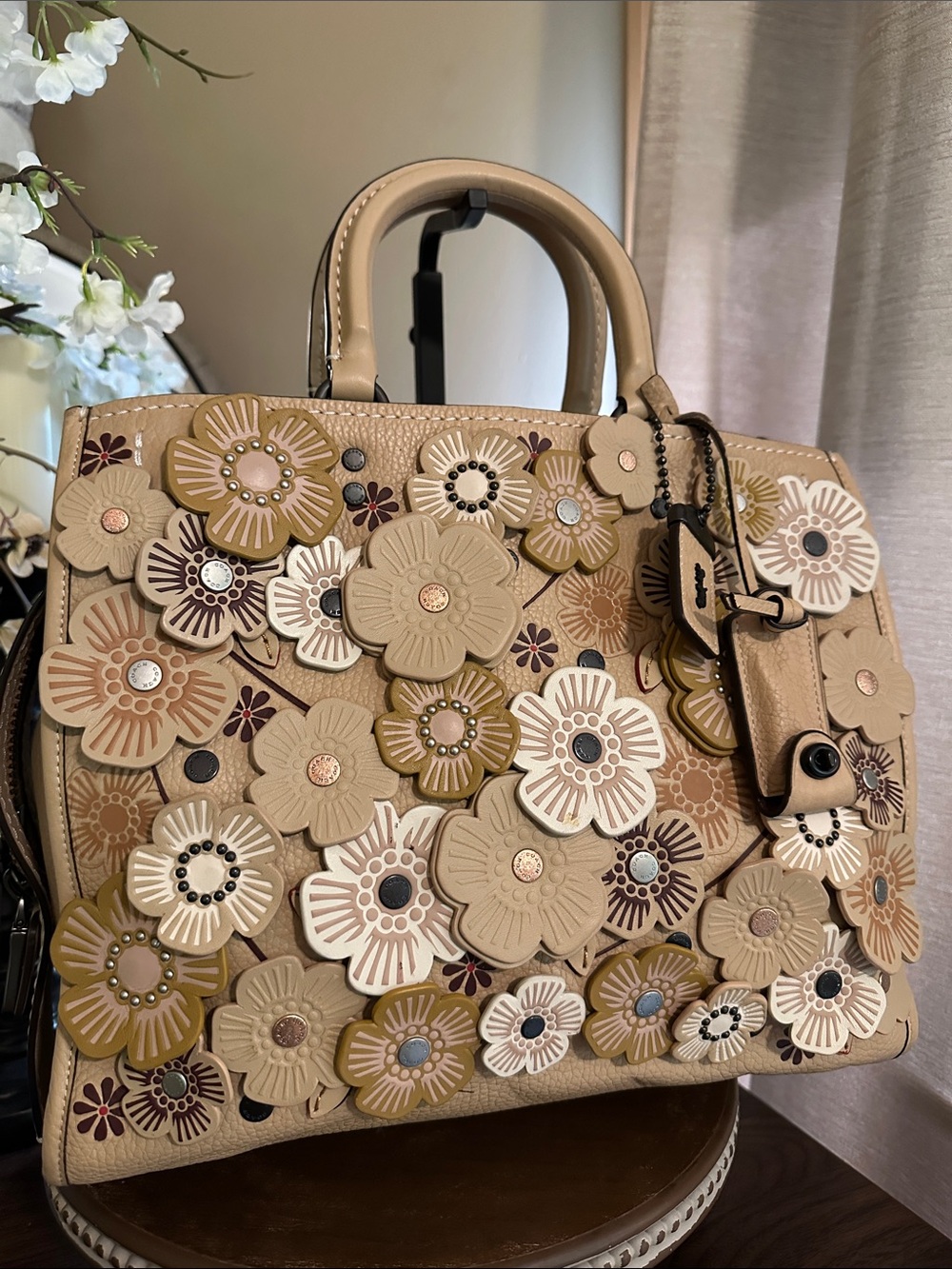 Coach 1941 Rogue 31 Bag with Tea Rose Appliqué | Beechwood - Picture 5 of 17